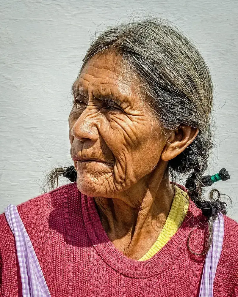 diy frankincense and rose face oil for mature skin