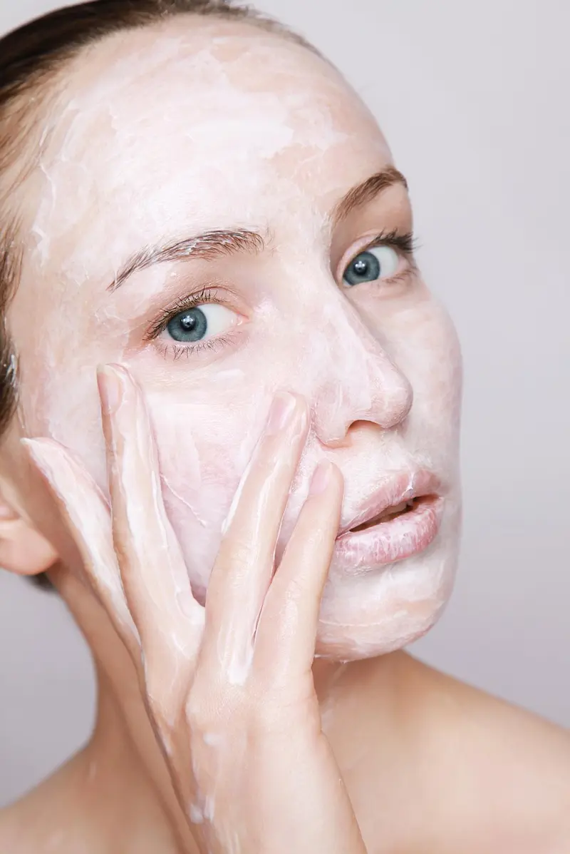 how to apply frankincense oil to your face step by step for