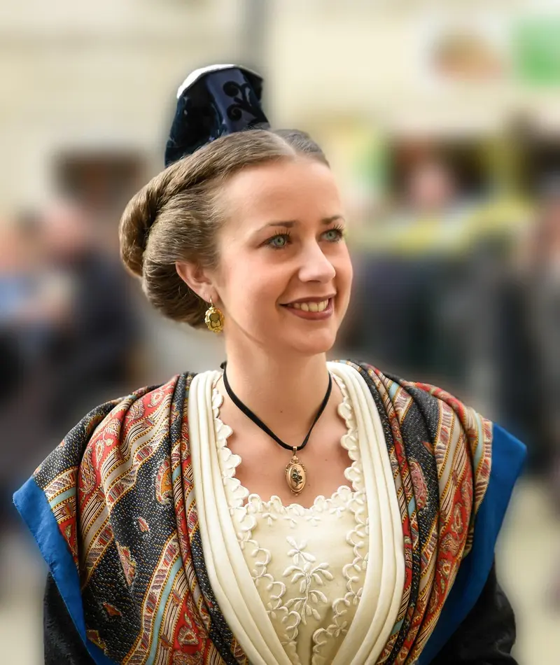 how to use frankincense oil during pregnancy safety